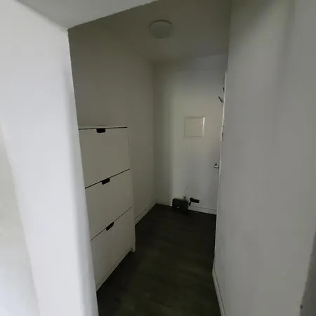 2 In 5 Gäste